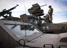 Bijušais NATO padomnieks brīdina par līdz šim neiedomājamu nākotnes karu