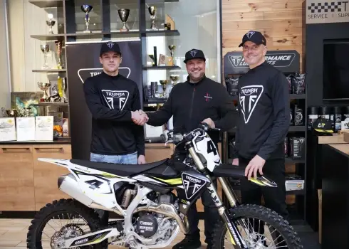 "Triumph" zīmols un sporta klubs "FFF"triumfēs 2026. gada sezonā