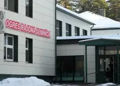 Ogres un Liepājas slimnīcu lietās aizturētas septiņas personas
