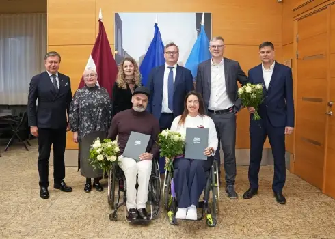 2026. gadā Rīgas domē sumināti bronzas medaļas ieguvēji ratiņkērlingā ziemas paralimpiskajās spēlēs
