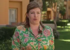 Pašmāju šovu zvaigzne Magone triumfē skaistumkonkursā Ēģiptē, taču iegūtās balvas dēļ sarīko skandālu. VIDEO