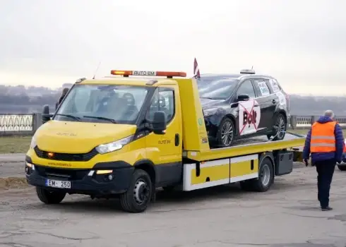 Taksometru vadītāju protesta brauciens Rīgā