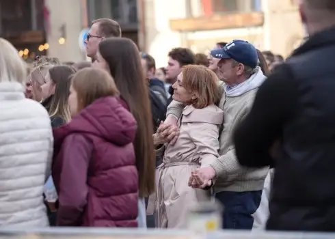 “Vecrīgas festivālu” noslēdz populāru grupu uzstāšanās