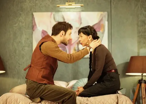 Ieskats iestudējumā "Nodevība" Mihaila Čehova Rīgas Krievu teātrī